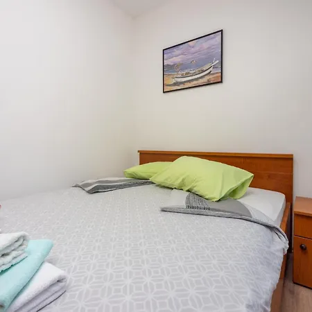 Plesa * Цриквеница