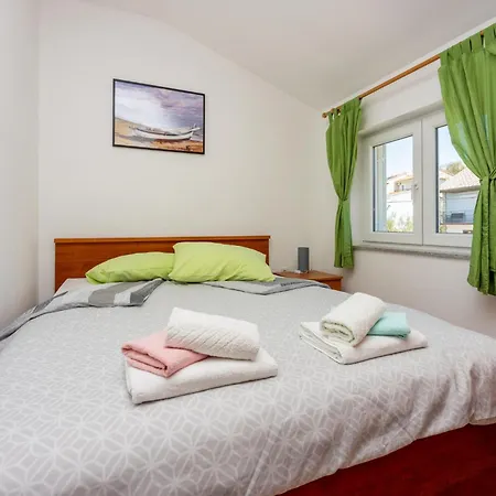 Apartment Plesa *