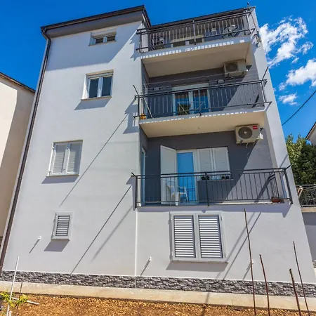 Apartment Plesa *