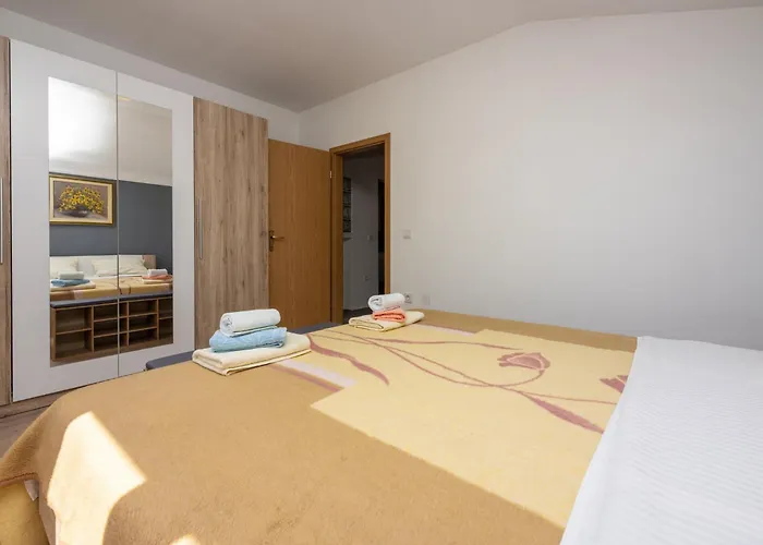 Διαμέρισμα Plesa *