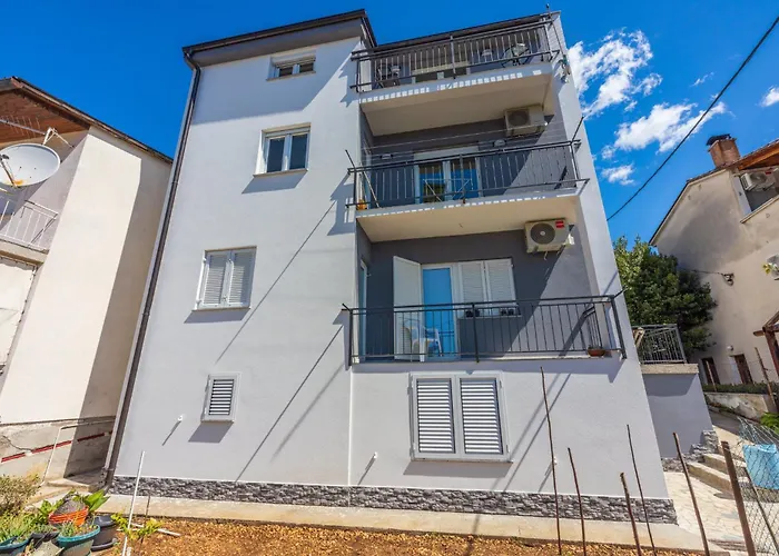 Διαμέρισμα Plesa *